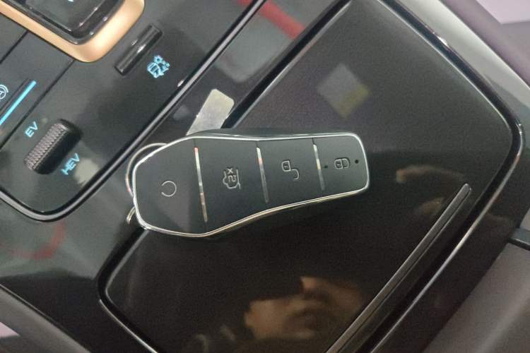 Used BYD Frigate 07 2023 DM-i 100KM Flagship Model Interior 1