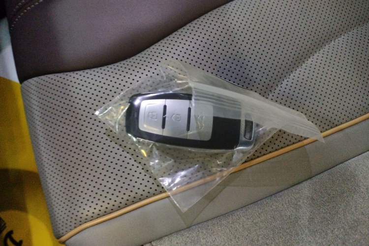 Used BYD Frigate 07 2023 DM-i 205KM Prestige Model Interior 1