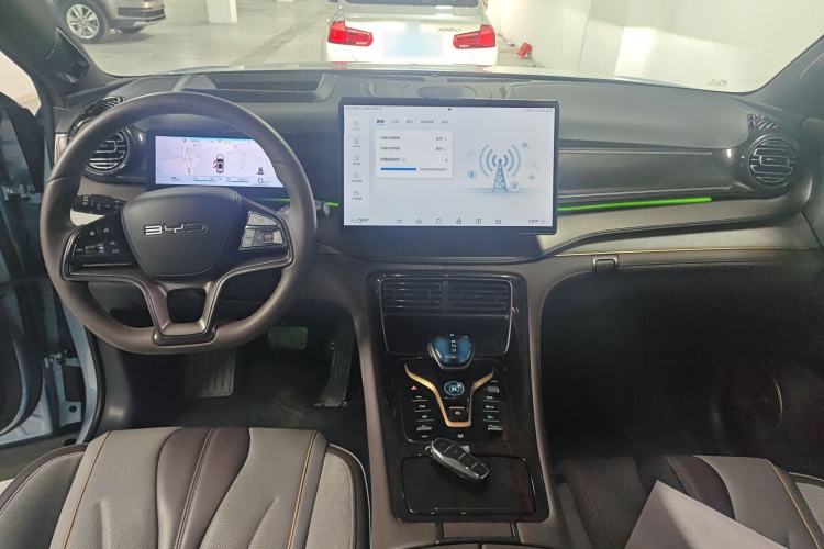 Used BYD Frigate 07 2023 DM-i 100KM Flagship Model Interior 2