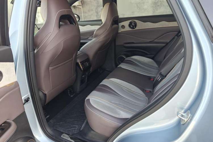 Used BYD Frigate 07 2023 DM-i 205KM Flagship Model Interior 3