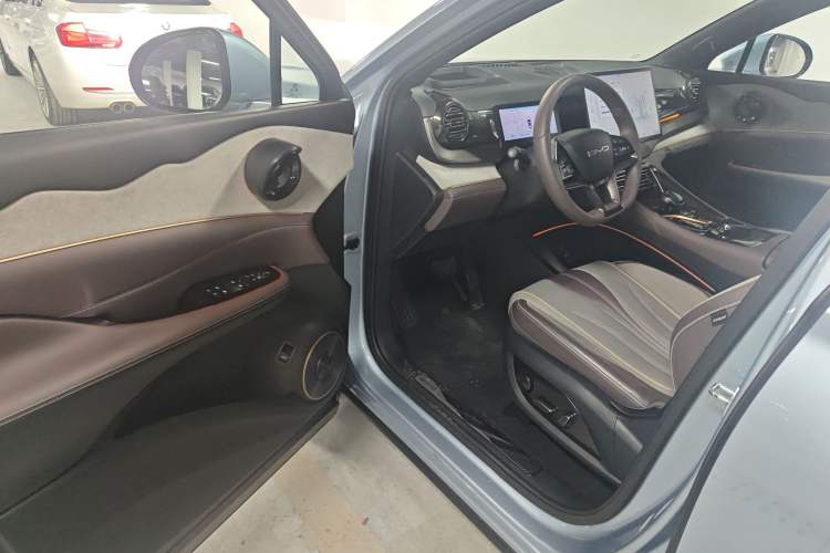 Used BYD Frigate 07 2023 DM-i 100KM Flagship Model Interior 3