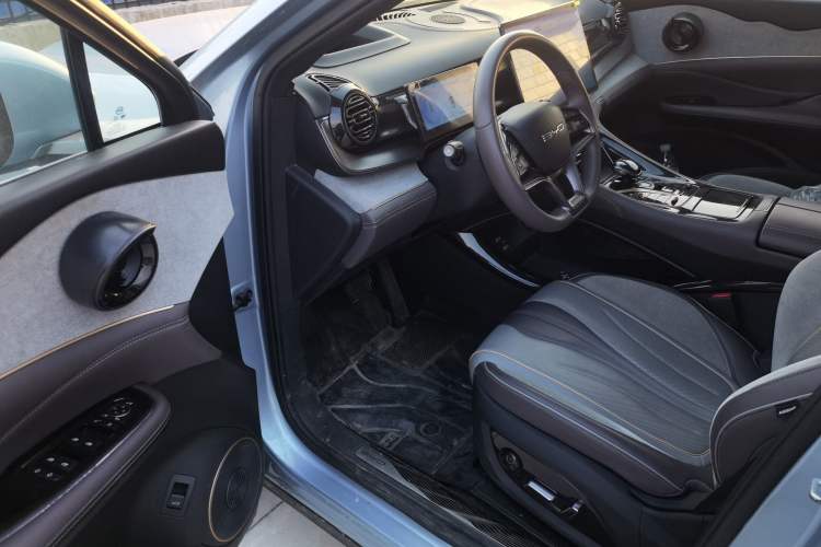 Used BYD Frigate 07 2023 DM-i 100KM Flagship Model Interior 3