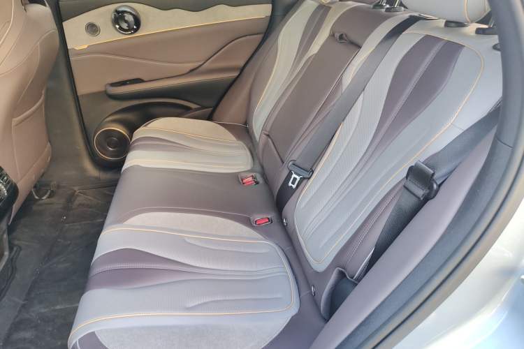Used BYD Frigate 07 2023 DM-i 100KM Flagship Model Interior 4