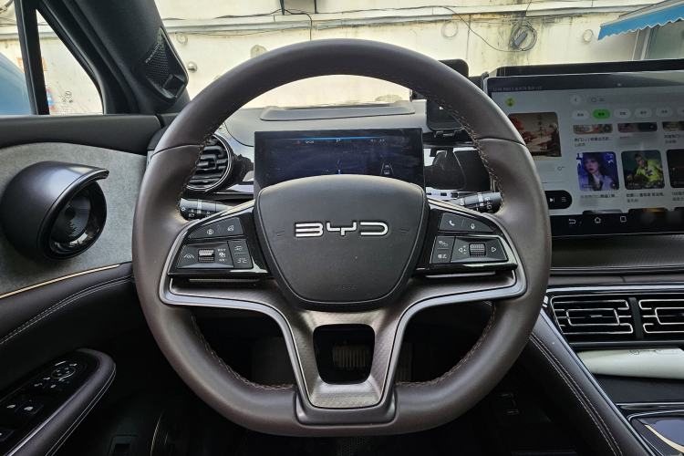 Used BYD Frigate 07 2023 DM-i 100KM Prestige Model Interior 7