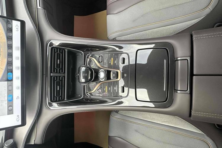 Used BYD Frigate 07 2023 DM-i 100KM Flagship Model Interior 9