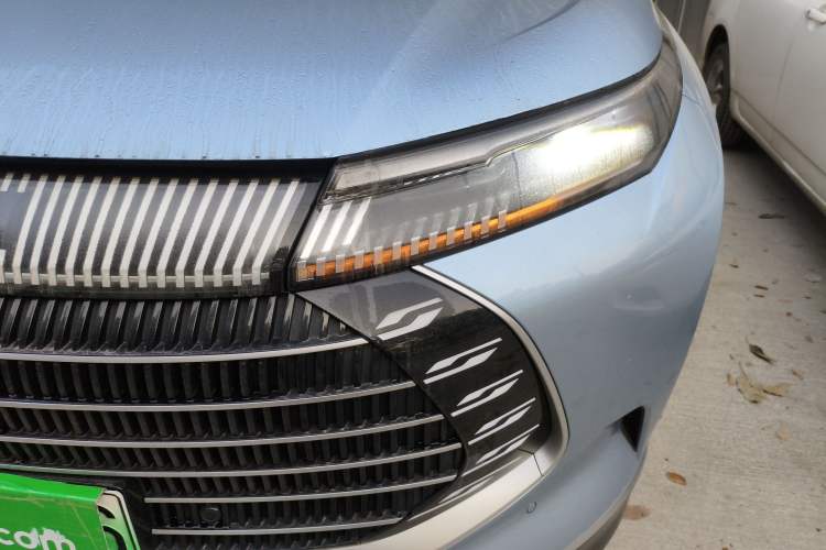 Used BYD Frigate 07 2023 DM-p 175 km Four-Wheel Drive Flagship Model Left Front Headlight