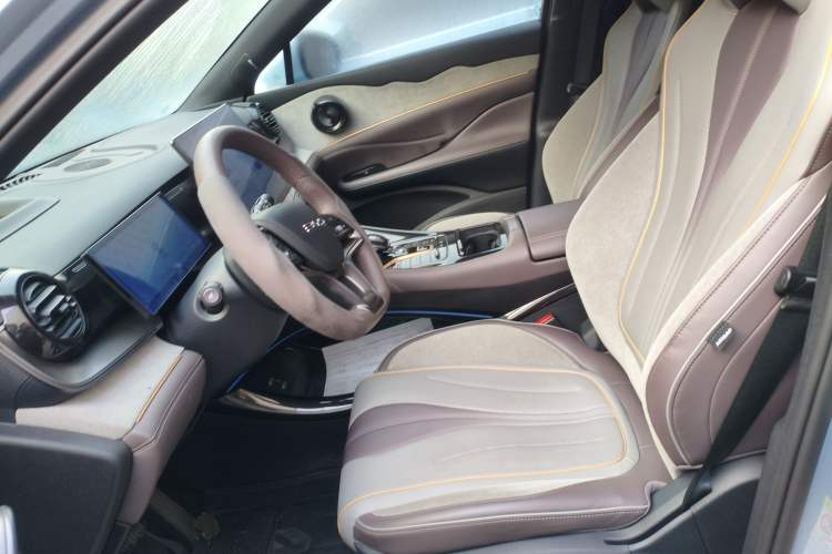Used BYD Frigate 07 2023 DM-p 175 km Four-Wheel Drive Flagship Model Left Front Seat