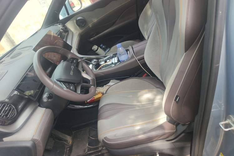 Used BYD Frigate 07 2023 DM-i 100KM Flagship Model Left Front Seat