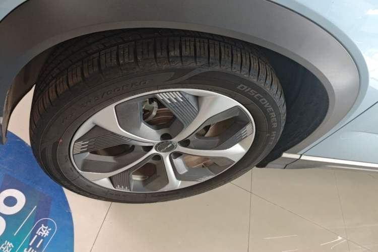 Used BYD Frigate 07 2023 DM-i 100KM Prestige Model Left Front Wheel Hub