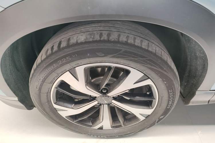 Used BYD Frigate 07 2023 DM-i 100KM Luxury Model Left Front Wheel Hub