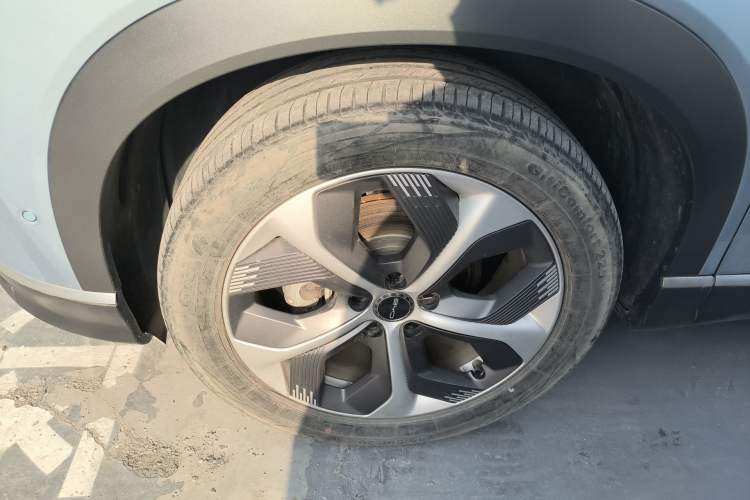 Used BYD Frigate 07 2023 DM-i 100KM Flagship Model Left Front Wheel Hub