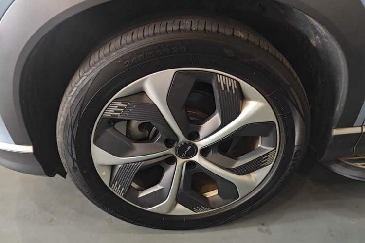 Used BYD Frigate 07 2023 DM-i 100KM Flagship Model Left Front Wheel Hub