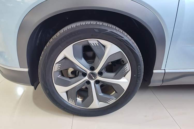 Used BYD Frigate 07 2023 DM-i 100KM Prestige Model Left Front Wheel Hub