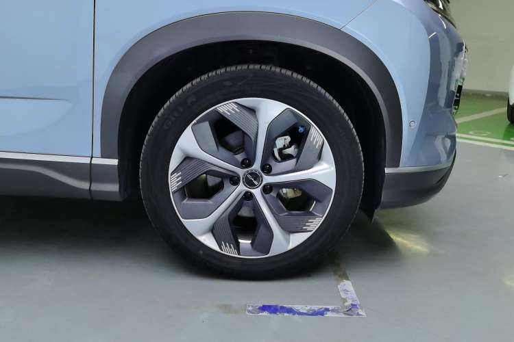 Used BYD Frigate 07 2023 DM-i 100KM Flagship Model Left Front Wheel Hub