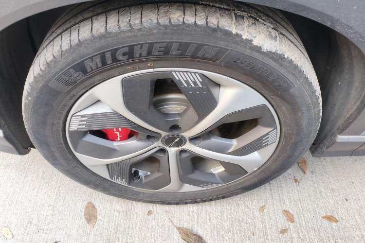 Used BYD Frigate 07 2023 DM-p 175 km Four-Wheel Drive Flagship Model Left Front Wheel Hub