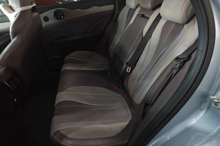 Used BYD Frigate 07 2023 DM-i 100KM Flagship Model Left Rear Seat