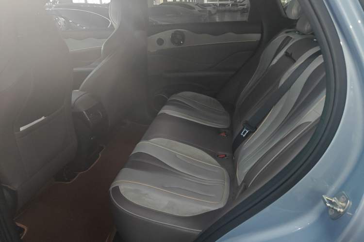 Used BYD Frigate 07 2023 DM-p 175 km Four-Wheel Drive Flagship Model Left Rear Seat