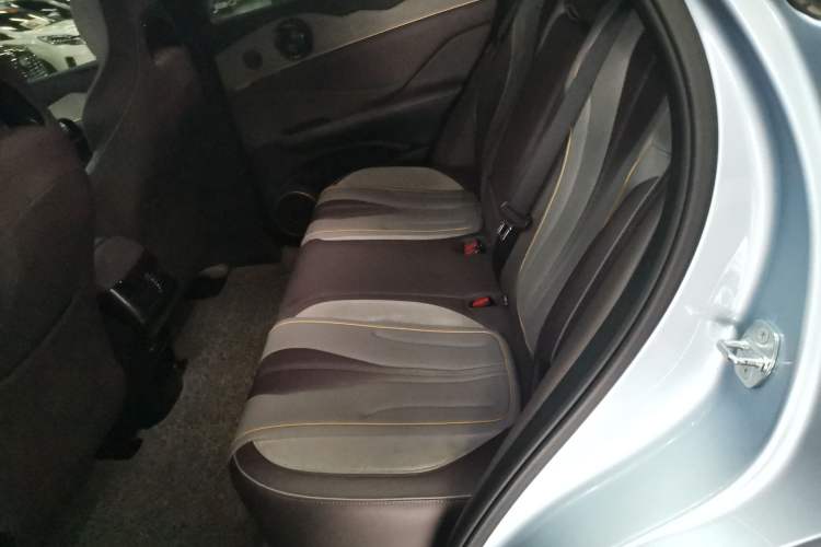 Used BYD Frigate 07 2023 DM-p 175 km Four-Wheel Drive Flagship Model Left Rear Seat