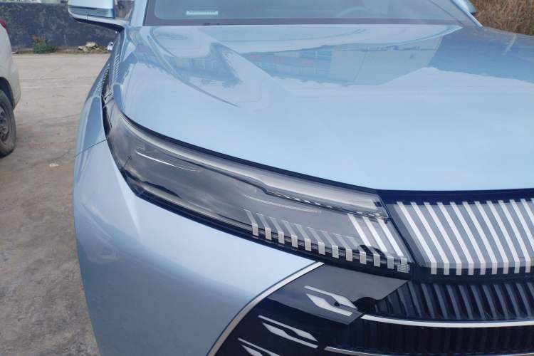 Used BYD Frigate 07 2023 DM-i 100KM Flagship Model Right Front Headlight