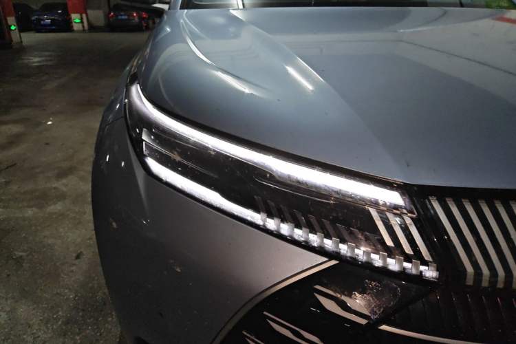 Used BYD Frigate 07 2023 DM-i 100KM Prestige Model Right Front Headlight