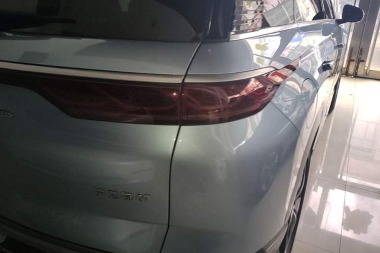 Used BYD Frigate 07 2023 DM-i 100KM Flagship Model Right Rear Taillight