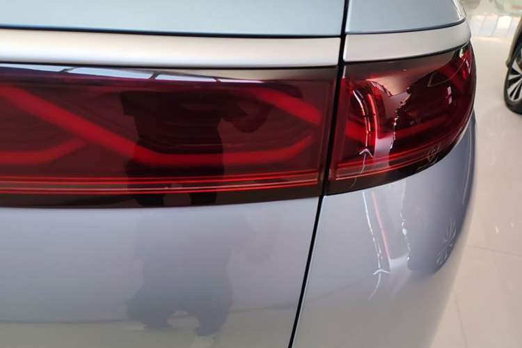 Used BYD Frigate 07 2023 DM-i 100KM Prestige Model Right Rear Taillight