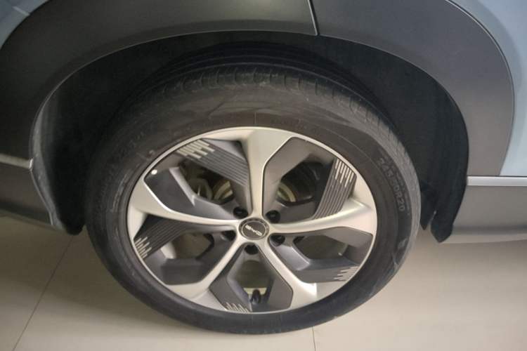 Used BYD Frigate 07 2023 DM-i 100KM Flagship Model Right Rear Wheel Hub