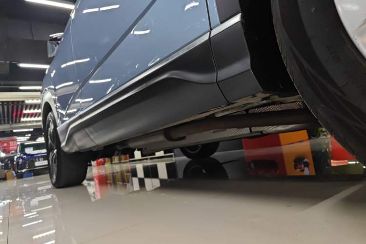 Used BYD Frigate 07 2023 DM-i 205KM Flagship Model Right Side Sill