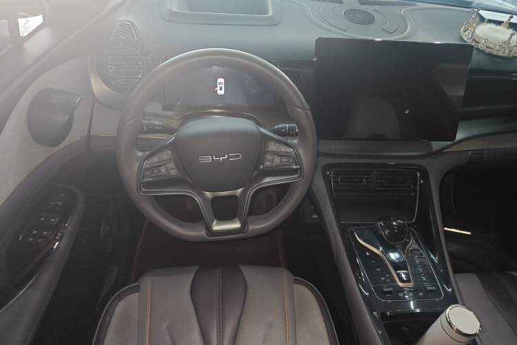 Used BYD Frigate 07 2023 DM-p 175 km Four-Wheel Drive Flagship Model Steering Wheel