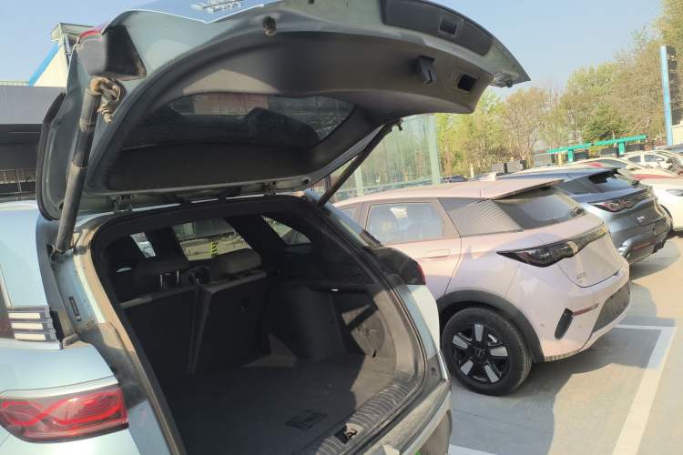 Used BYD Frigate 07 2023 DM-i 100KM Flagship Model Trunk