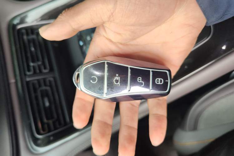 Used BYD Frigate 07 2023 DM-p 175 km Four-Wheel Drive Flagship Model Vehicle Key