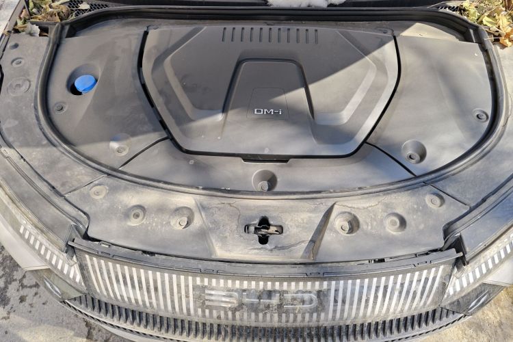 Used BYD Frigate 07 2023 DM-i 100KM Flagship Model Engine Bay