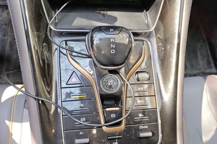 Used BYD Frigate 07 2023 DM-i 100KM Flagship Model Gear Lever