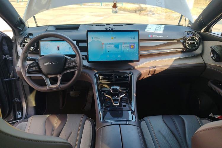 Used BYD Frigate 07 2023 DM-i 205KM Flagship Model Center Console