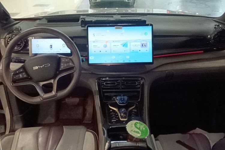 Used BYD Frigate 07 2023 DM-i 100KM Flagship Model Center Console