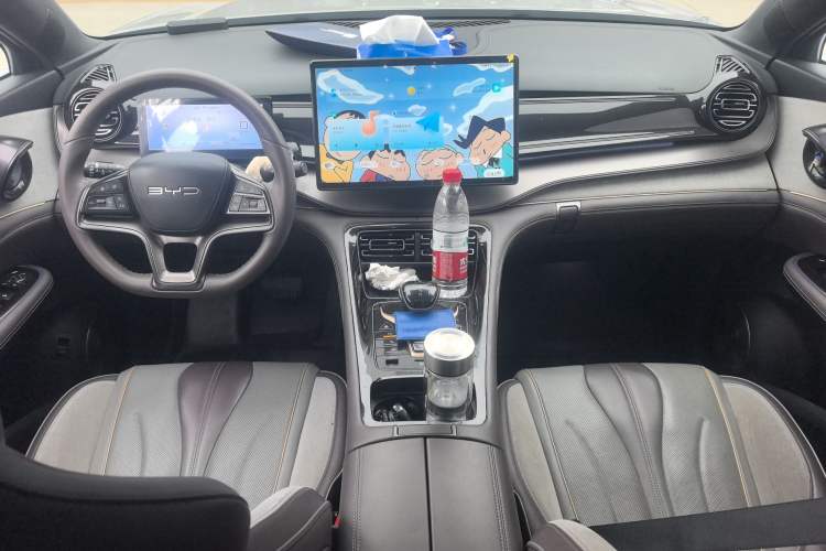Used BYD Frigate 07 2023 DM-i 100KM Flagship Model Center Console