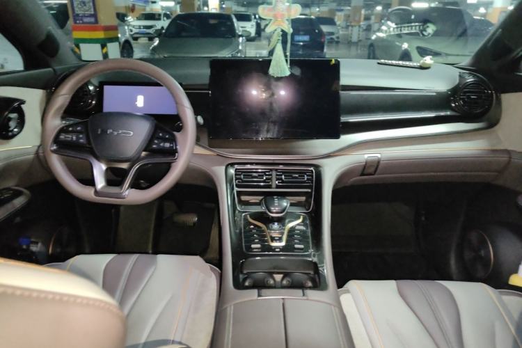 Used BYD Frigate 07 2023 DM-i 100KM Prestige Model Center Console