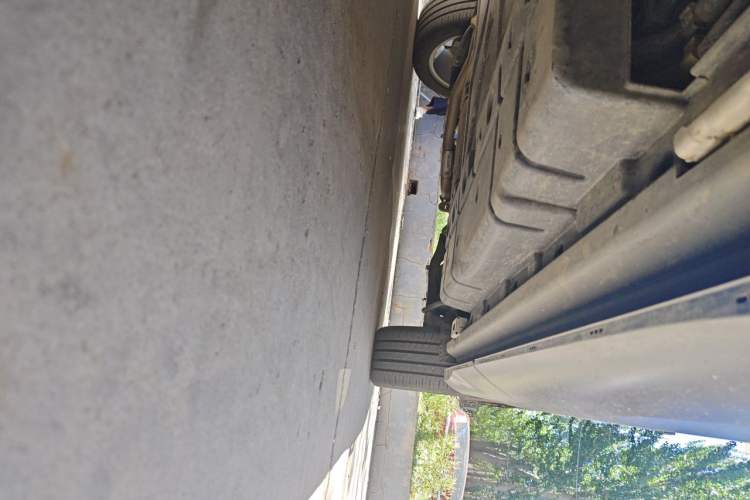 Used BYD Frigate 07 2023 DM-i 100KM Prestige Model Chassis Front Left