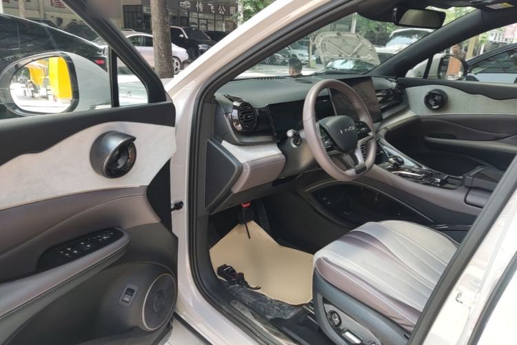 Used BYD Frigate 07 2023 DM-i 205KM Prestige Model Driver Seat