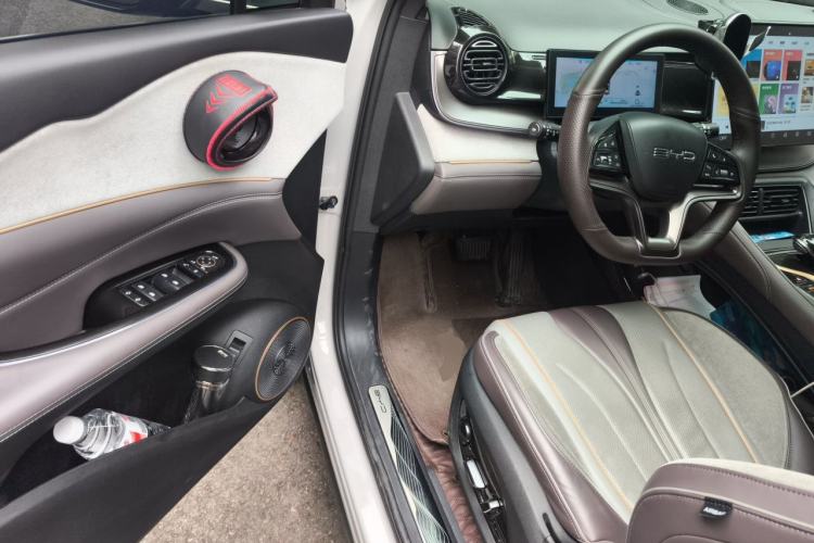Used BYD Frigate 07 2023 DM-i 100KM Prestige Model Driver Seat