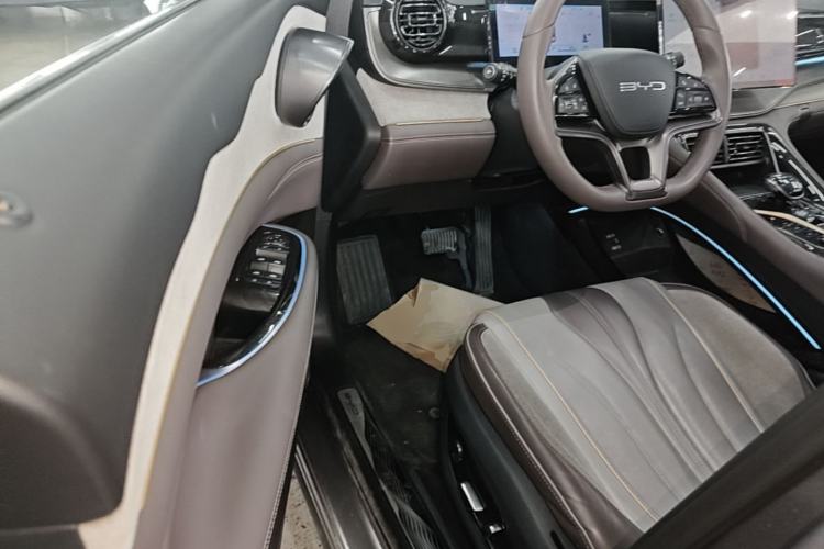 Used BYD Frigate 07 2023 DM-i 100KM Flagship Model Driver Seat