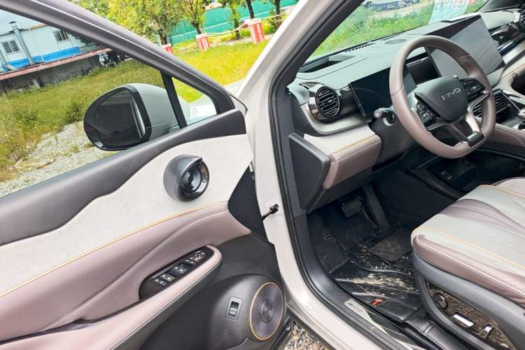 Used BYD Frigate 07 2023 DM-i 205KM Flagship Model Driver Seat