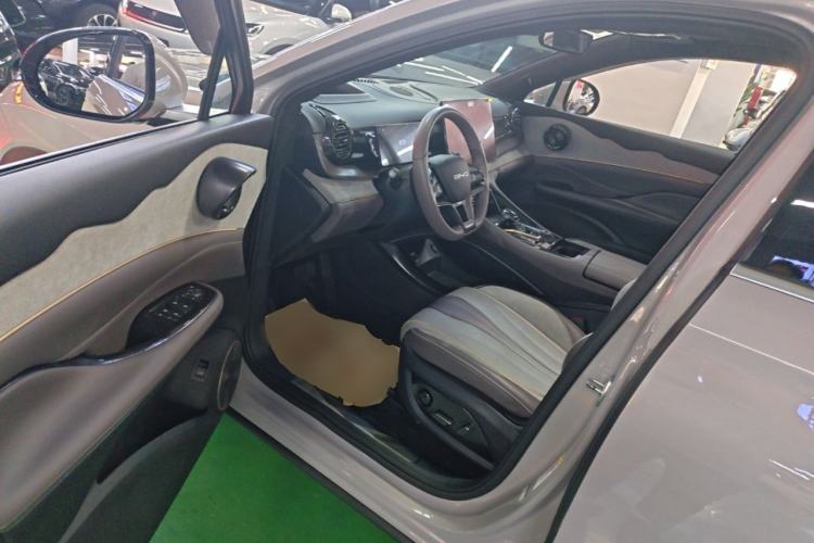 Used BYD Frigate 07 2023 DM-i 100KM Flagship Model Driver Seat