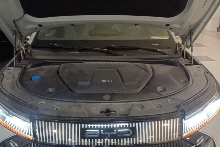 Used BYD Frigate 07 2023 DM-i 100KM Flagship Model Engine Bay