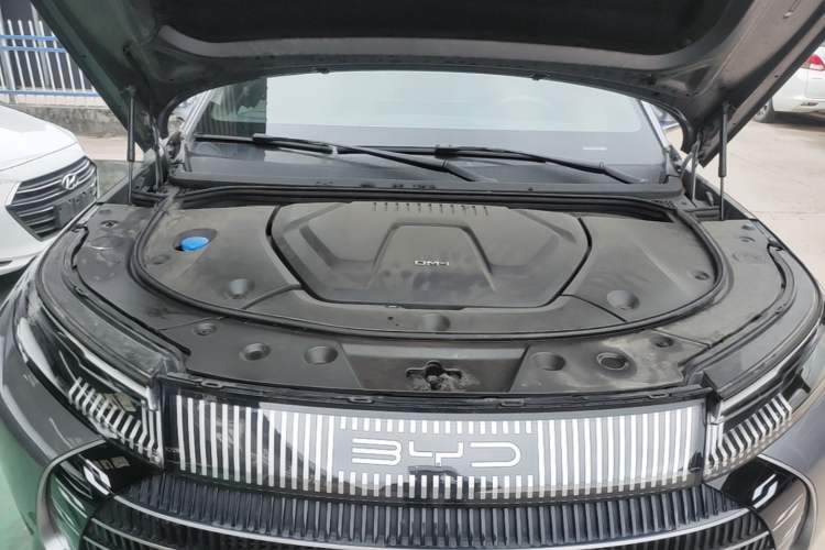 Used BYD Frigate 07 2023 DM-i 100KM Flagship Model Engine Bay