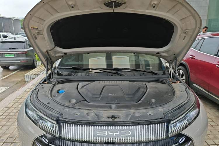 Used BYD Frigate 07 2023 DM-i 205KM Flagship Model Engine Bay