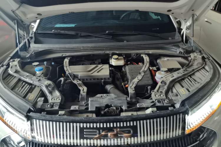 Used BYD Frigate 07 2023 DM-i 100KM Prestige Model Engine Bay