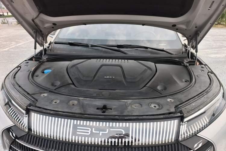 Used BYD Frigate 07 2023 DM-i 100KM Flagship Model Engine Bay