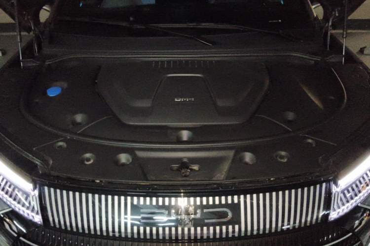 Used BYD Frigate 07 2023 DM-i 100KM Flagship Model Engine Bay
