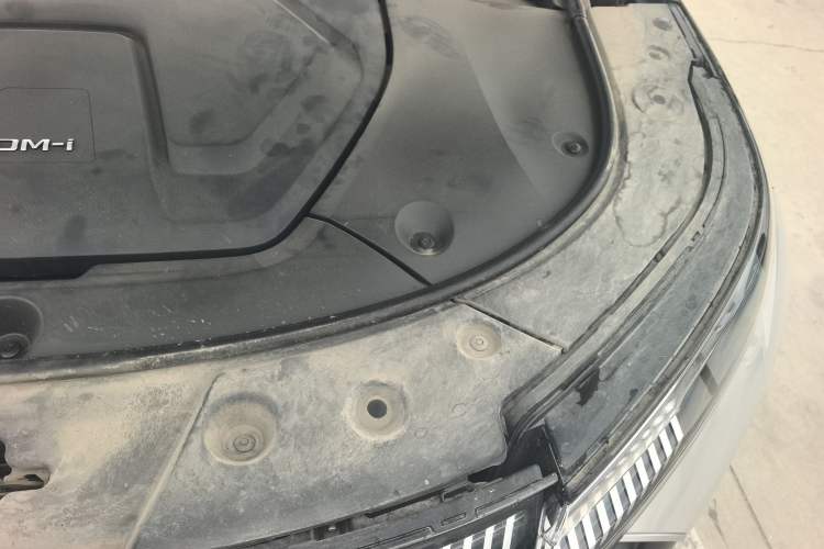 Used BYD Frigate 07 2023 DM-i 100KM Flagship Model Engine Bay Left